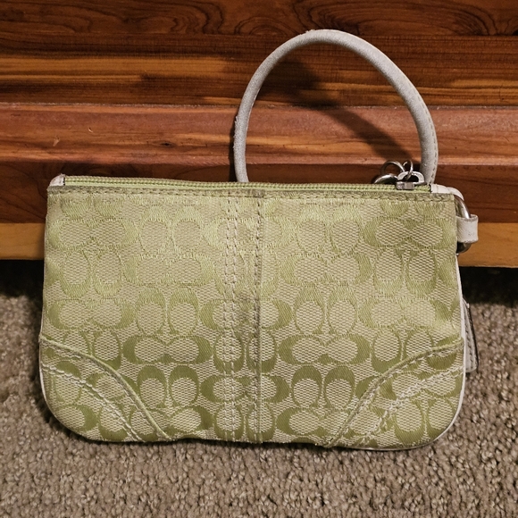 Green Yellow Coach Wristlet Pre-owned - Picture 6 of 8
